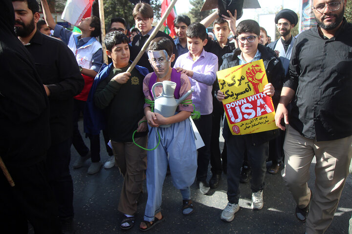 Photos: National Day Against Global Arrogance marked in Hazrat Masoumeh holy shrine