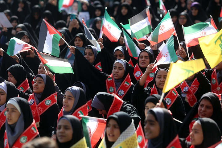 Photos: National Day Against Global Arrogance marked in Hazrat Masoumeh holy shrine