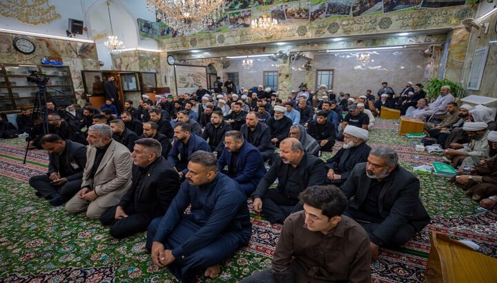 تقرير مصور/ العتبة الحسينية تقيم مجلس عزاء بذكرى استشهاد السيدة فاطمة الزهراء (ع) في حرم الإمام الحسين(ع)