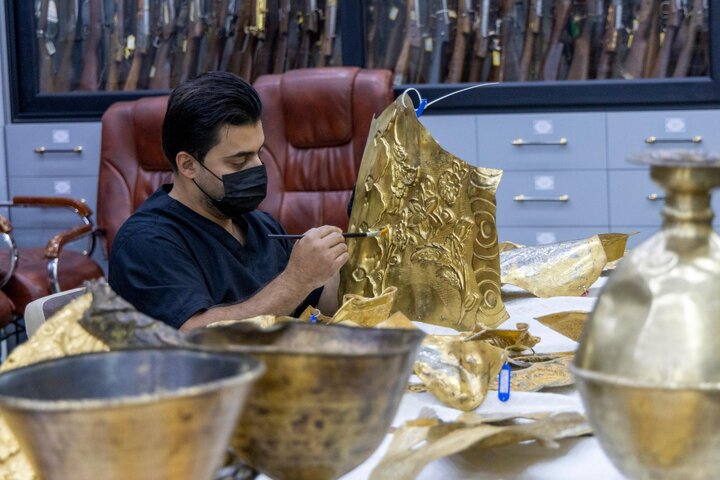 متحف الكفيل ينجز أعمال الصيانة والترميم لمقتنيات العتبة العسكرية المقدسة