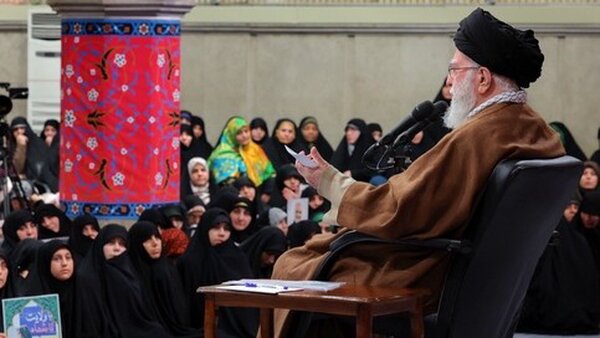 Hamaney’in “Üçüncü Kadın Modeli”: Fâtıma Zehrâ’nın İzinde Bir Medeniyet Tasavvuru