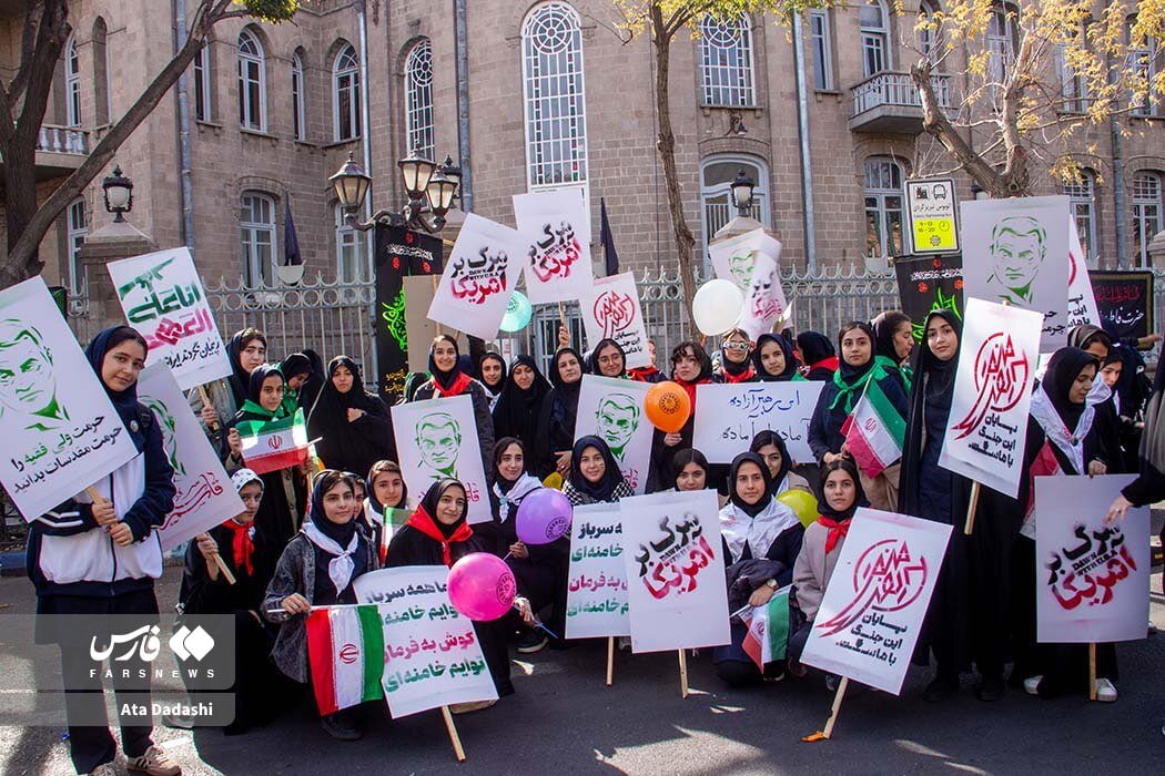 Maandamano ya Siku ya Mwenyezi Mungu – 13 Aban yafanyika kwa Hamasa kubwa Mjini Tabriz