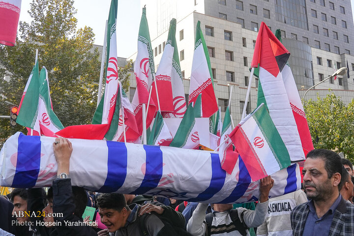 Photos: People of Tehran rally to mark US Embassy takeover anniversary