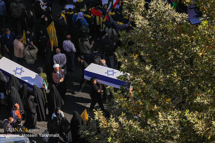 Photos: People of Tehran rally to mark US Embassy takeover anniversary