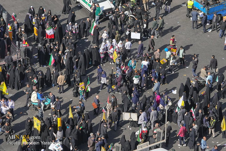 Photos: People of Tehran rally to mark US Embassy takeover anniversary