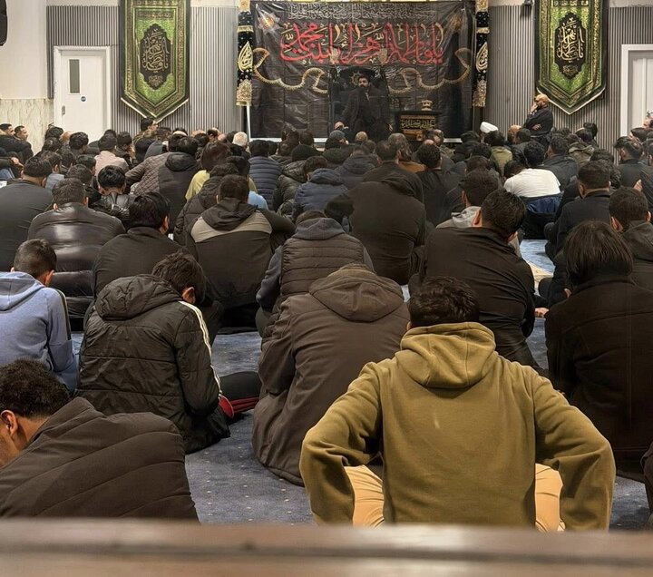 تقرير مصور/ مجلس عزاء بمناسبة استشهاد السيدة "فاطمة الزهراء" (ع) في انجلترا