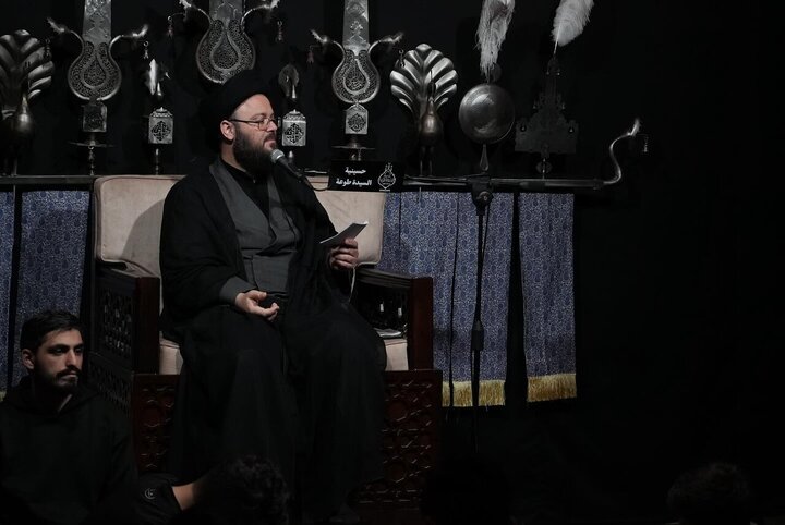 تقرير مصور/ شيعة بيروت يقيمون مجلس عزاء استشهاد السيدة الطاهرة "فاطمة الزهراء" (ع)