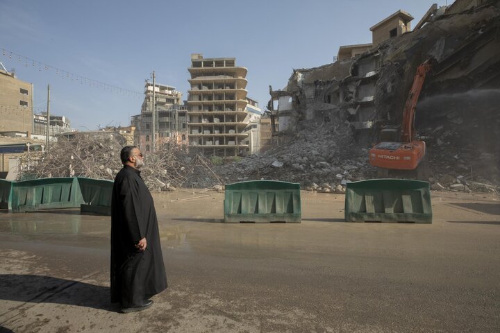 استمرار عمليات هدم الأبنية المحيطة بمرقد أبي الفضل العباس (عليه السلام)