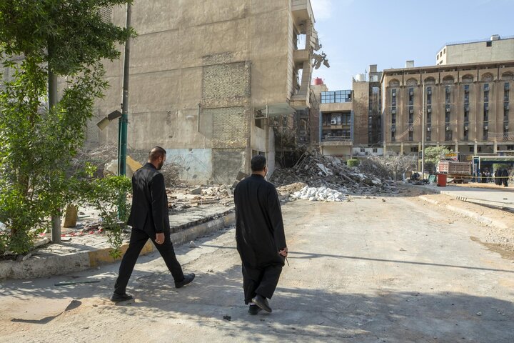 استمرار عمليات هدم الأبنية المحيطة بمرقد أبي الفضل العباس (عليه السلام)