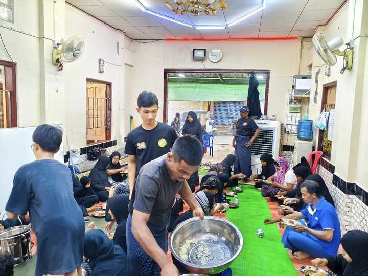 ပြည် ရှီအဟ် အေမာမ်ဘာရာ ၏ မဂျ်လစ်စေ ဟဇရသ် ဖွာတွေမဟ် ဇဲဟ်ရာ (စ.အ)   ၏ မြင်ကွင်း ။ ။ Photos