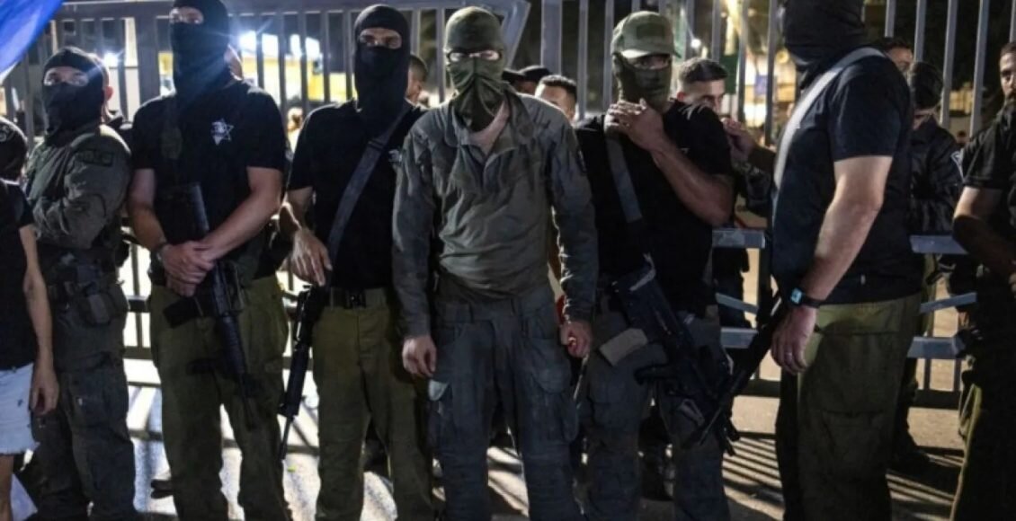 Israeli soldiers convicted of torturing Palestinian prisoners call for thanks instead of trial