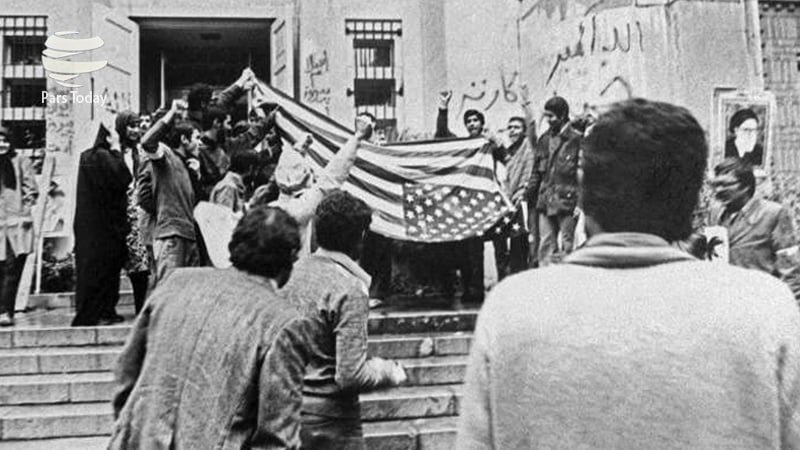 Tarehe 13 Aban; dhihiriisho la mshikamano wa kitaifa kwa ajili ya kukabiliana na sera za uingiliaji kati za Marekani nchini Iran