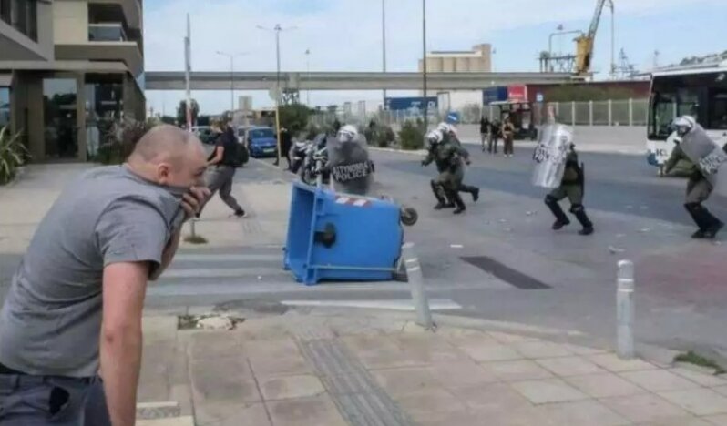 Girit’te Filistin Yanlısı Gösteriler İsrailli Yolcuları Hedef Aldı