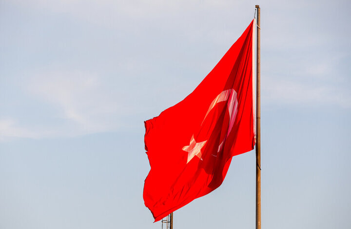 “Tirkiyê di hin herêmanên Başûrê Kurdistanê de tevgerên gumanbar pêk tîne”