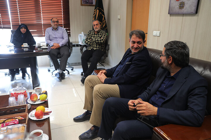 عکس خبری؛ دیدار مدیران عامل خبرگزاری‌های «ابنا» و «تقریب» با محوریت هم‌افزایی رسانه‌ای در گفتمان وحدت