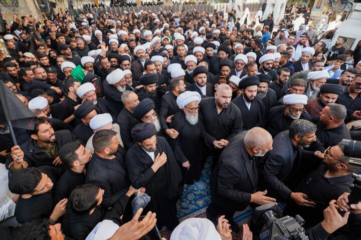 تقرير مصور/ مشاركة واسعة في إحياء ذكرى استشهاد السيدة "فاطمة الزهراء" (ع) بمدينة النجف الأشرف