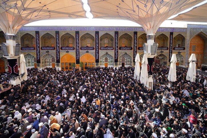 تقرير مصور/ مشاركة واسعة في إحياء ذكرى استشهاد السيدة "فاطمة الزهراء" (ع) بمدينة النجف الأشرف