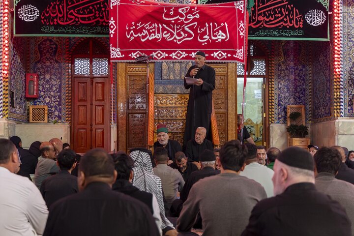 تشييع النعش الرمزي للسيدة الزهراء (عليها السلام) عند العتبتين المقدستين بكربلاء المقدسة