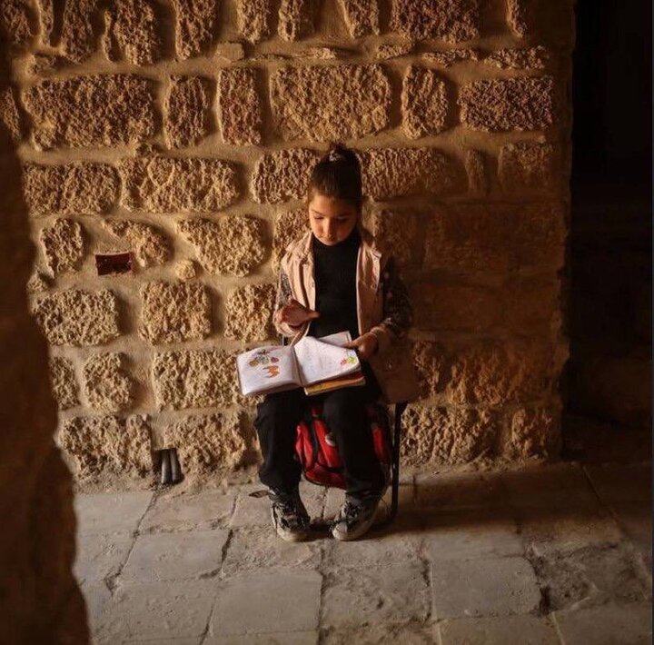 أطفال غزة يعودون تدريجيًا إلى مقاعد الدراسة بعد وقف إطلاق النار