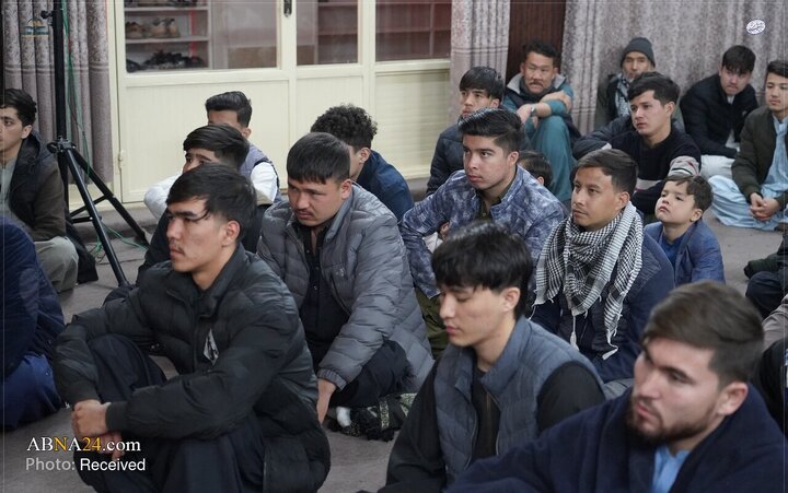 تصاویر | محفل عزای شیعیان هزاره در حسینیه علی بن ابی‌طالب کویته، پاکستان در ایام فاطمیه