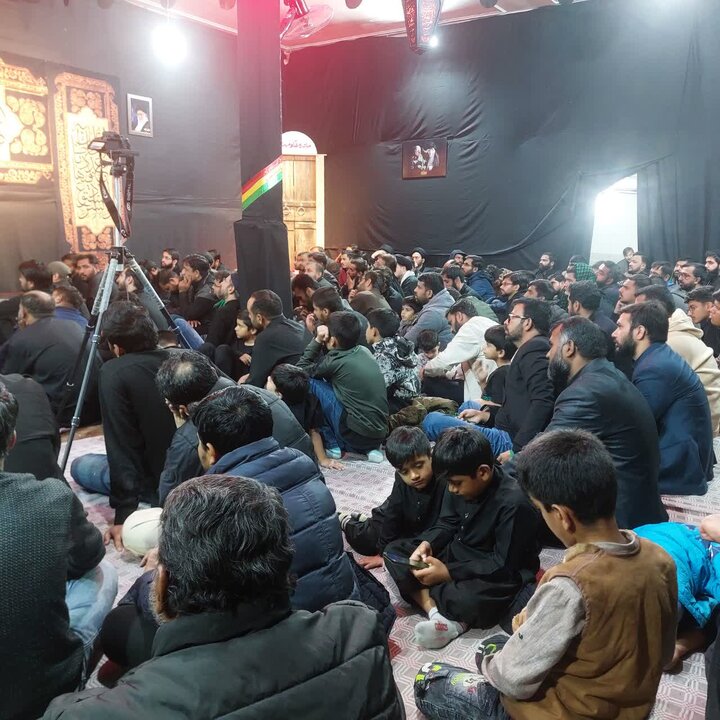 مؤسسه الصادق میزبان اردو زبانان عزادار حضرت زهرا(س) در شهر قم