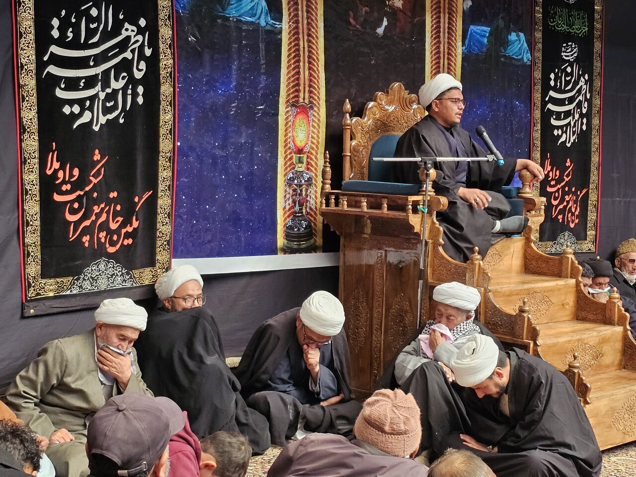 Shia Cleric: It Is Essential to Introduce New Generation to Great Life of Lady Fatimah Zahra (S.A)