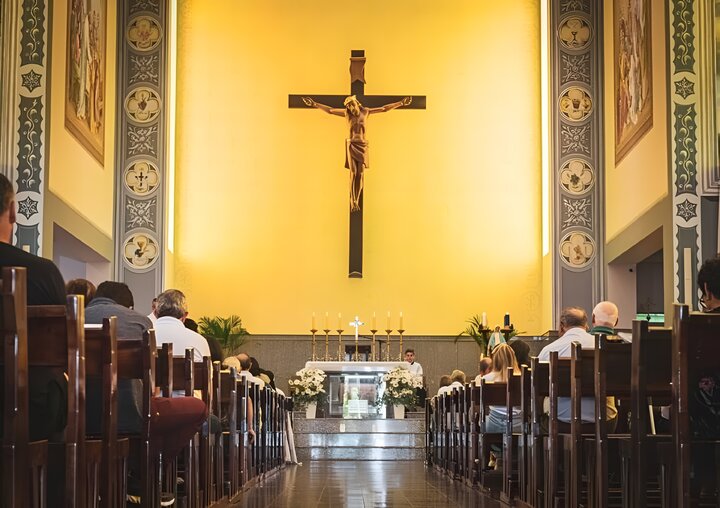 معنای کلیسا چیست؟