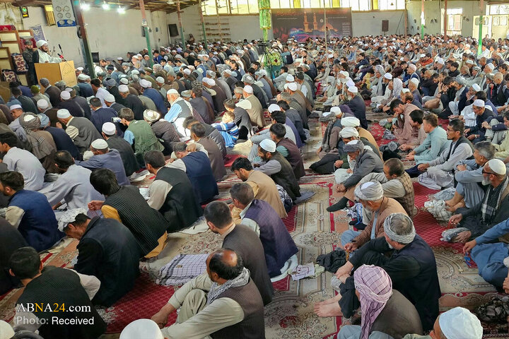 ကာဘူးလ်မြို့ အနောက်ဘက် တွင်  ရှီအဟ် မွတ်စလင်မ်များ၏ သောကြာနမာဇ် ပုံရိပ်များ ။ ။ Photos