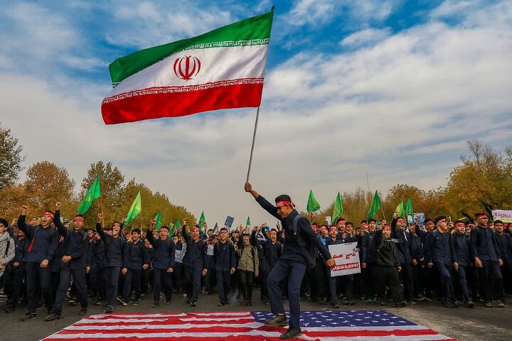 سیزده آبان و افشای ناسازگاری تمدنی با آمریکا