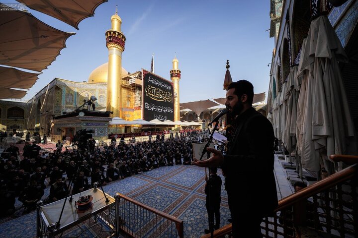 Informe fotográfico | Los servidores del Santuario de Amir al-Mu'minin, Imam Ali (la paz sea con él) presentan sus condolencias al Comandante de los Creyentes por el martirio de la Excelencia Fátima al-Zahra (la paz sea con ella)