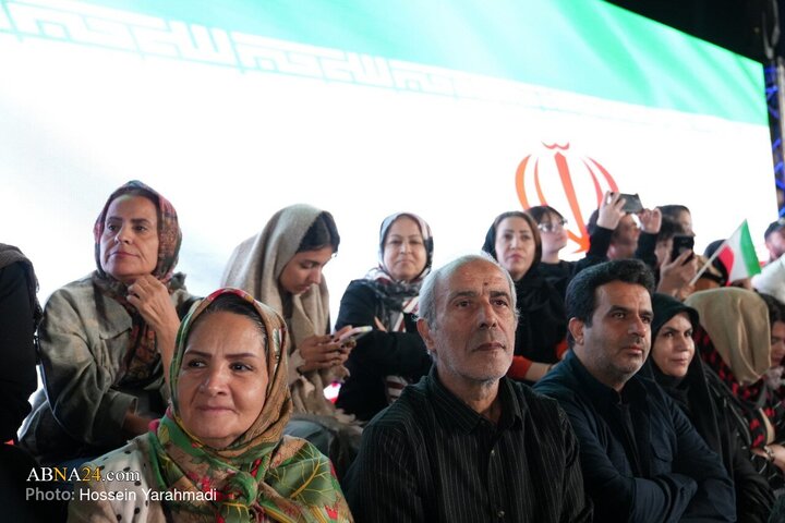 Photos: Unveiling of statue of "Those who kneel before Iran"