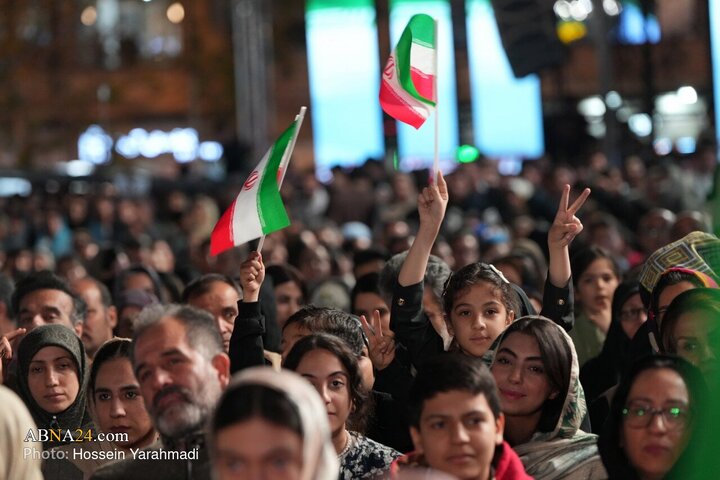 Photos: Unveiling of statue of "Those who kneel before Iran"