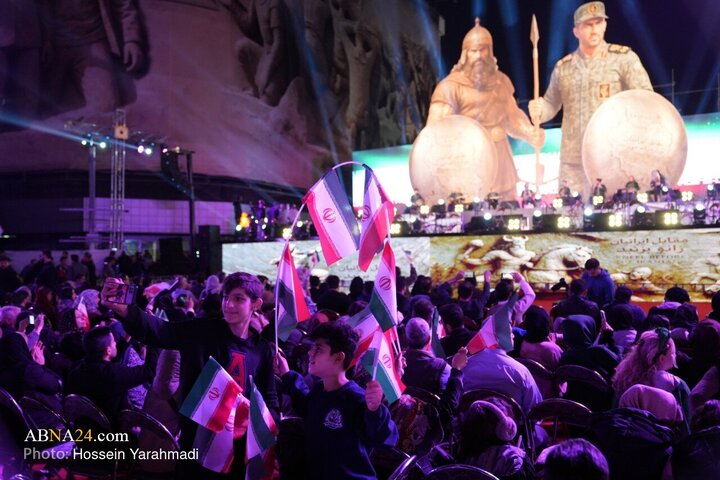 Photos: Unveiling of statue of "Those who kneel before Iran"
