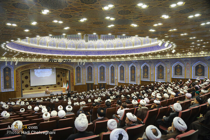 Photos: Conference of higher levels professors of Qom Seminary