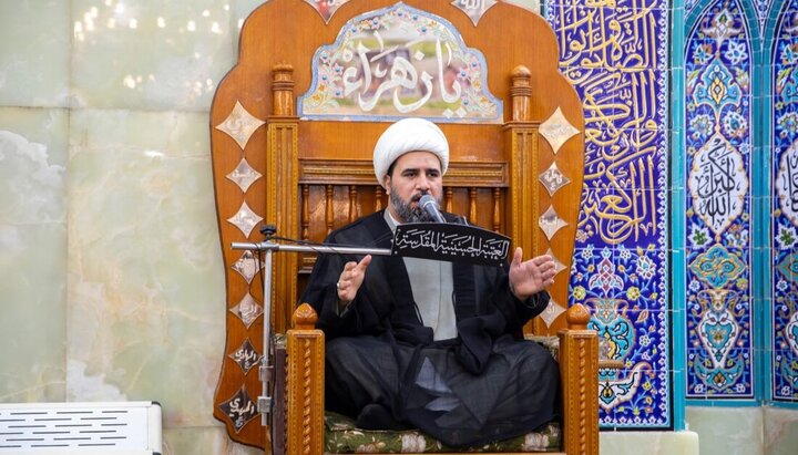 تقرير مصور/ العتبة الحسينية تقيم مجلس عزاء بذكرى استشهاد السيدة فاطمة الزهراء (ع) في حرم الإمام الحسين(ع)