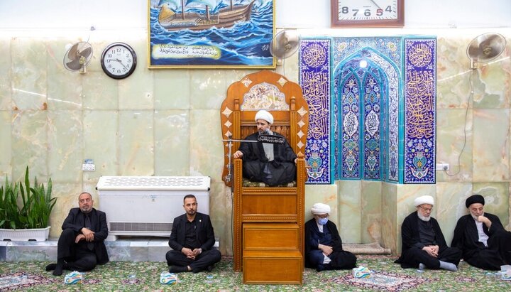 تقرير مصور/ العتبة الحسينية تقيم مجلس عزاء بذكرى استشهاد السيدة فاطمة الزهراء (ع) في حرم الإمام الحسين(ع)