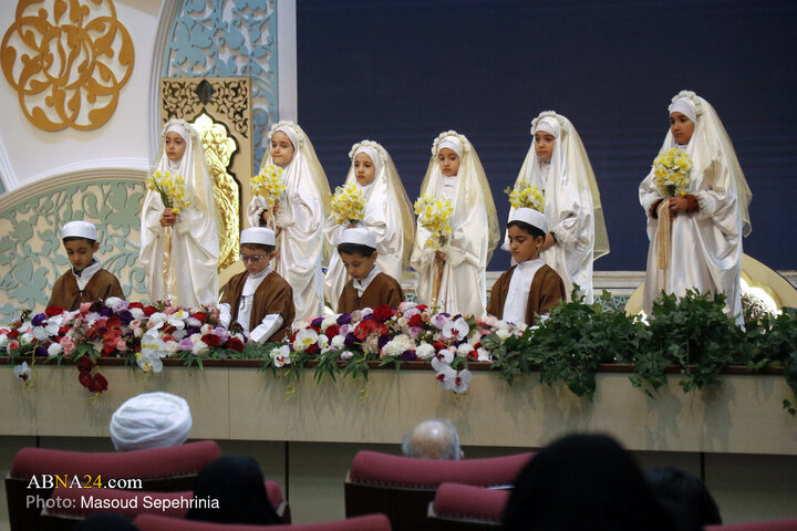 همزمان با شب میلاد باسعادت حضرت زینب کبری(س)، همایش بزرگ زینبیون با حضور بانوان زینبی در تالار اجتماعات مصلی امام خمینی(ره) تبریز برگزار شد.