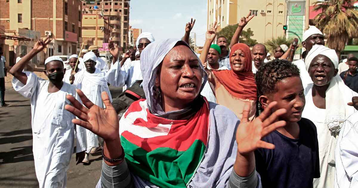 সেনাবাহিনী ও আধা সামরিক বাহিনী মিলে ভাগ করে নিল সুদান