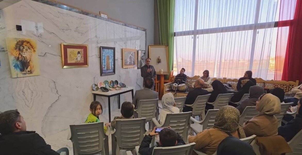 برگزاری سومین نمایشگاه هنرمندان مهاجر افغانستانی در مشهد + ویدئو