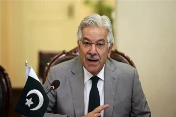 وزير الدفاع الباكستاني يعلن عن انهيار محادثات السلام مع أفغانستان