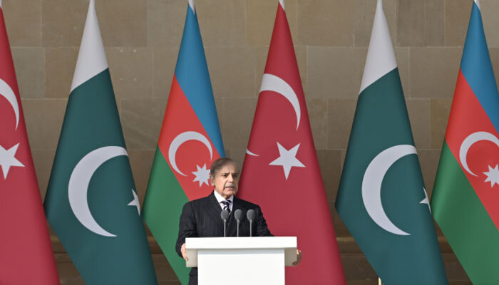 آذربائیجان کے یوم فتح کی تقریب: معرکہ حق میں دنیا نے پاکستان کی جنگی صلاحیتیں دیکھیں، وزیراعظم