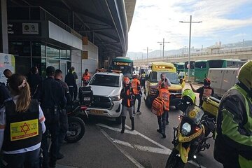 テルアビブでの銃撃事件発生