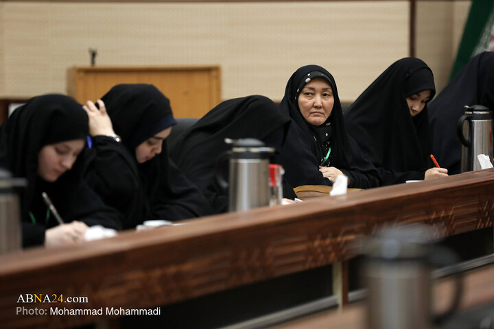 Photos: Russian women seminary students meet with Secretary General of AhlulBayt World Assembly