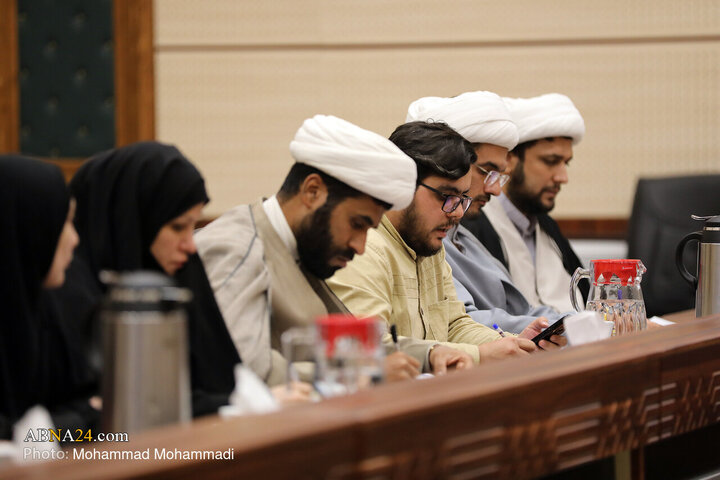 Photos: Russian women seminary students meet with Secretary General of AhlulBayt World Assembly