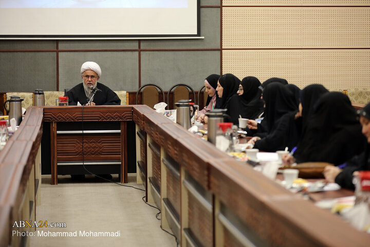 Photos: Russian women seminary students meet with Secretary General of AhlulBayt World Assembly