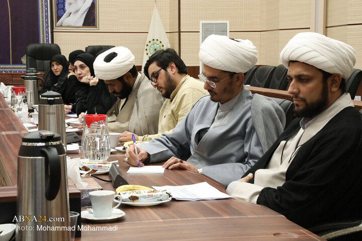 Photos: Russian women seminary students meet with Secretary General of AhlulBayt World Assembly