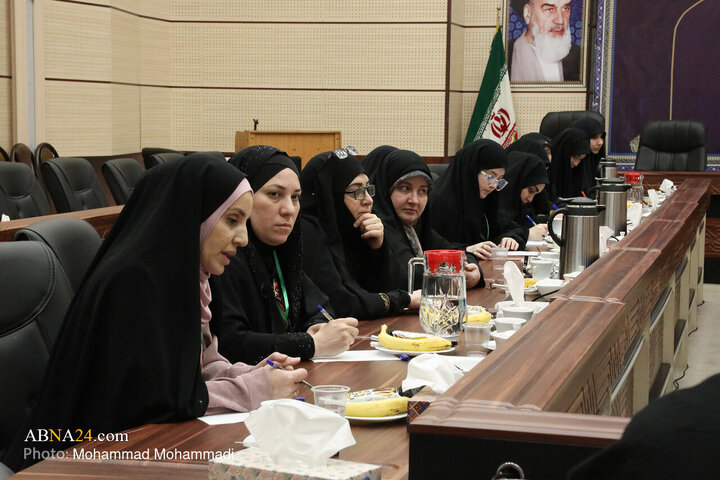 Photos: Russian women seminary students meet with Secretary General of AhlulBayt World Assembly