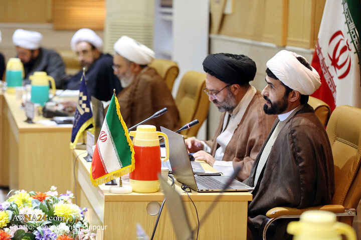 Photos: Specialized Commission of conference on "Us, West in Thought of Ayatollah Khamenei" held in Qom