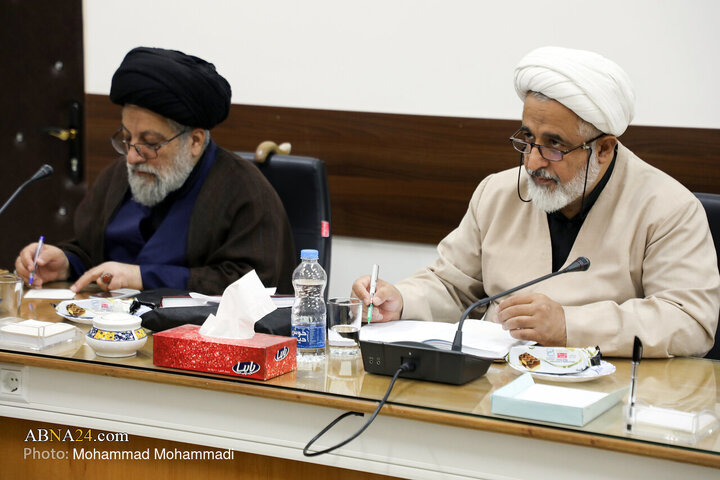 Photos: Members of “Amana al-Rasool” Congress meet with Ayatollah Ramazani