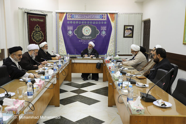 Photos: Members of “Amana al-Rasool” Congress meet with Ayatollah Ramazani